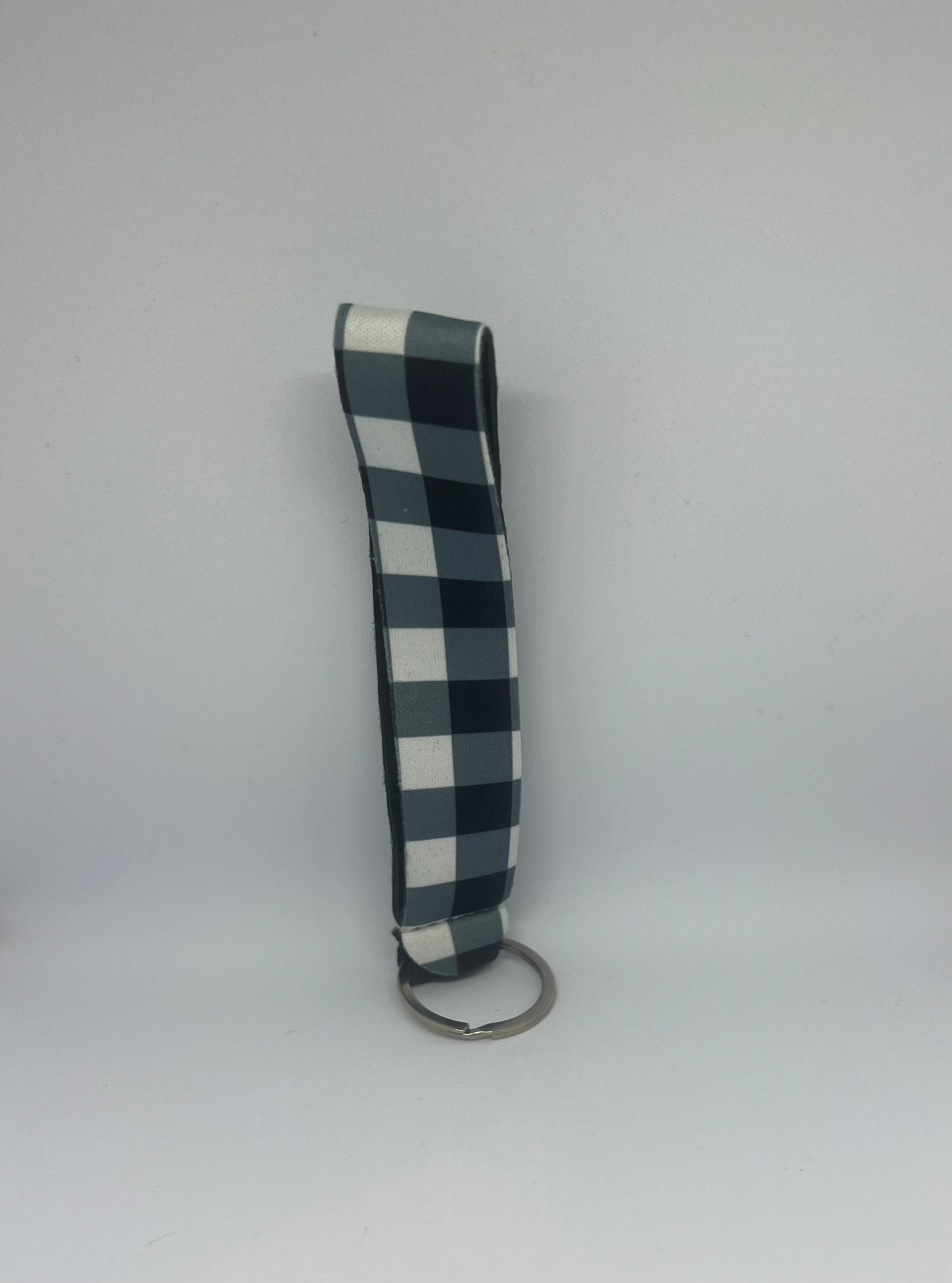 Black & White Checkered Wristlet